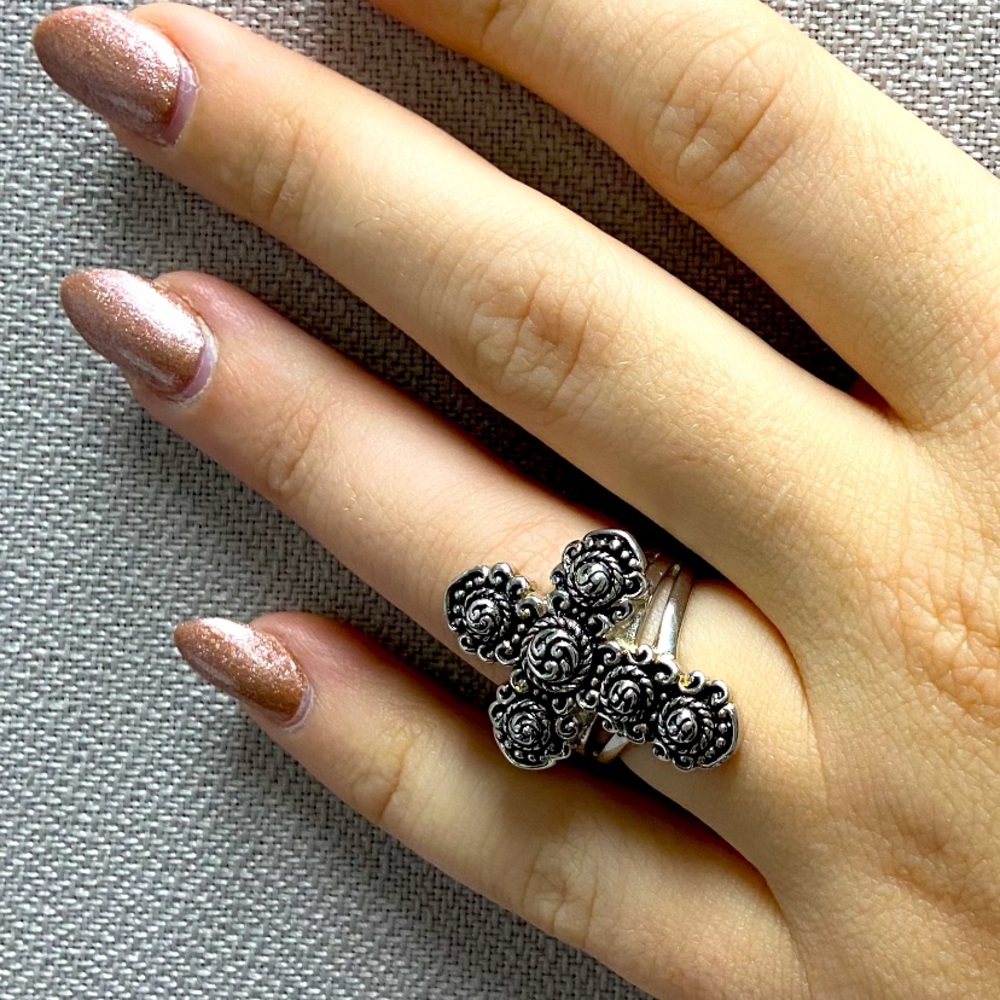 Cross Ring